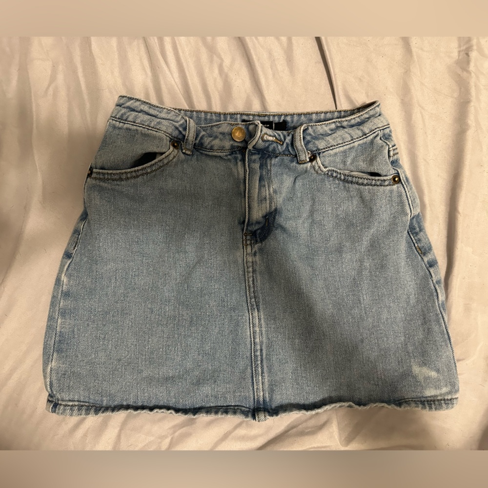Denim mini skirt!